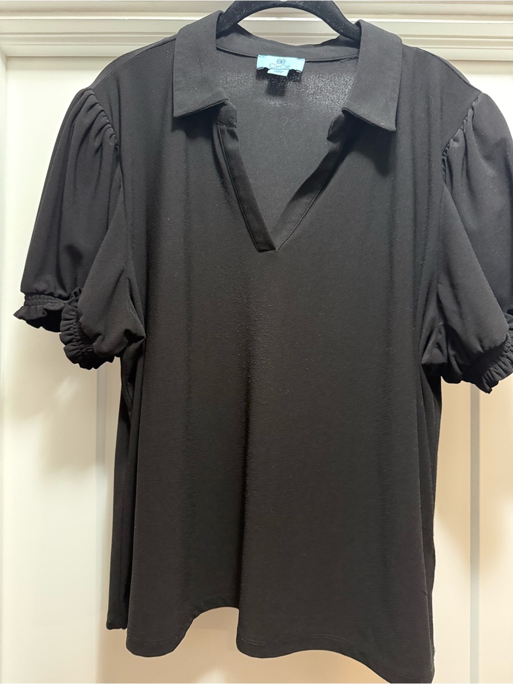 CeCe Black Collared V-Neck Puff-Sleeve Top